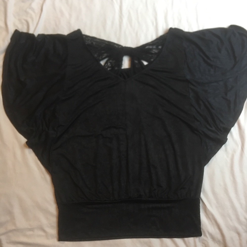 Shirt w/ flow sleeves - Picture 2 of 2